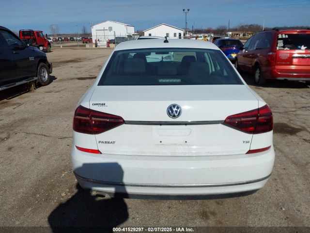 1VWAT7A39HC070407 Volkswagen Passat 1.8t S