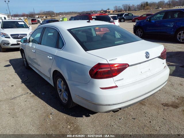 1VWAT7A39HC070407 Volkswagen Passat 1.8t S