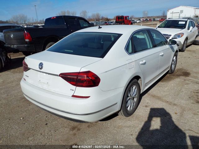 1VWAT7A39HC070407 Volkswagen Passat 1.8t S