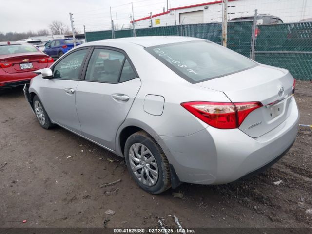 2T1BURHE9KC221669 Toyota COROLLA LE