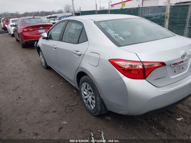 2T1BURHE9KC221669 Toyota COROLLA LE