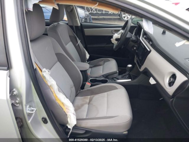 2T1BURHE9KC221669 Toyota COROLLA LE