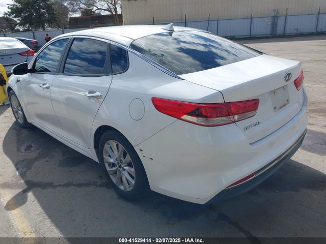 KIA Optima Lx 2016 5XXGT4L32GG007883 Image 3