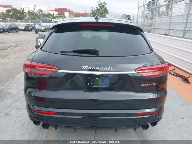 Maserati 2023 2023 ZN682AVM2P7410622 Image 16