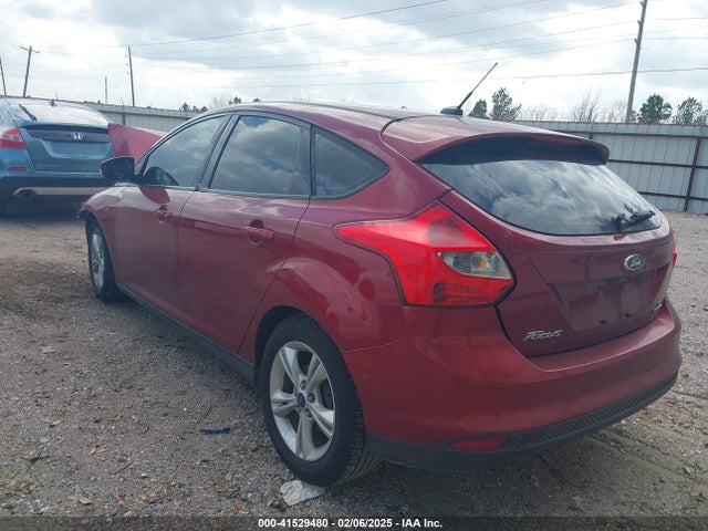 Ford FOCUS SE 2014 1FADP3K29EL273088 Image 3