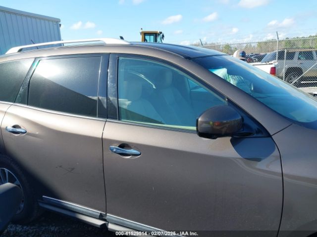 5N1AR2MN2FC720690 Nissan Pathfinder Sl