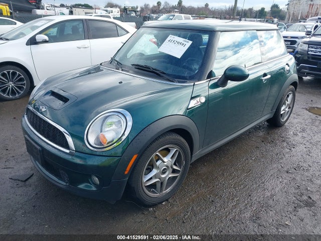 2008 MINI COOPER S WMWMF73548TV36554 Photo 1