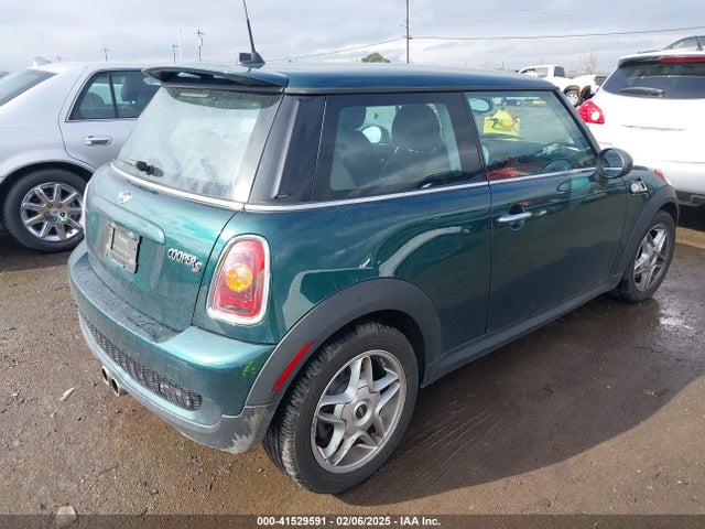 2008 MINI COOPER S WMWMF73548TV36554 Photo 3