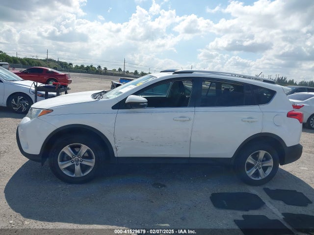 Toyota Rav4 Xle 2015 2T3WFREV8FW159015 Image 14