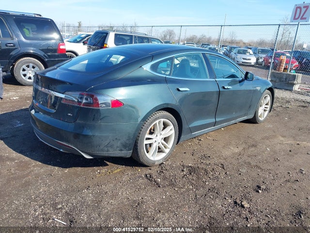 2013 TESLA MODEL S 5YJSA1CN7DFP26335 Photo 3