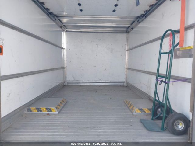 1FDBF8ZM5KKA38581 Ford Transit-350 Cab