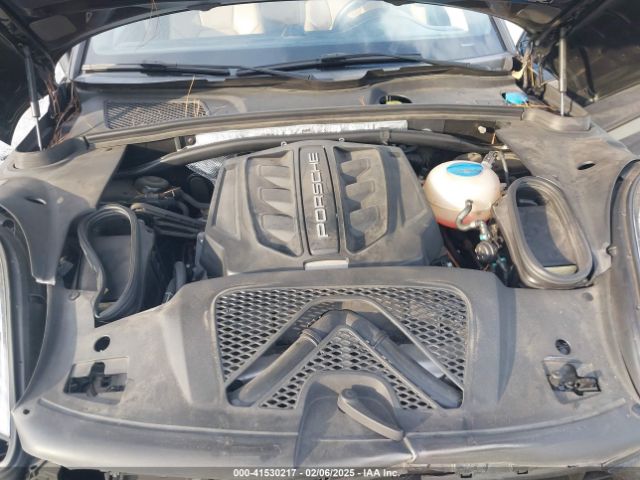 2017 PORSCHE MACAN WP1AB2A53HLB18895 Photo 9