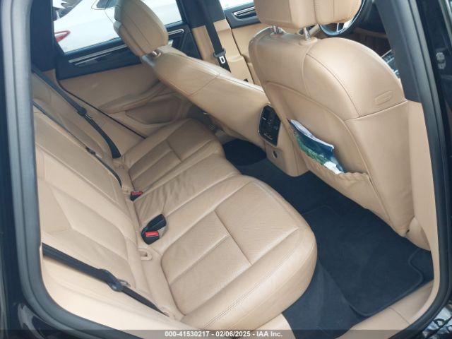 2017 PORSCHE MACAN WP1AB2A53HLB18895 Photo 7