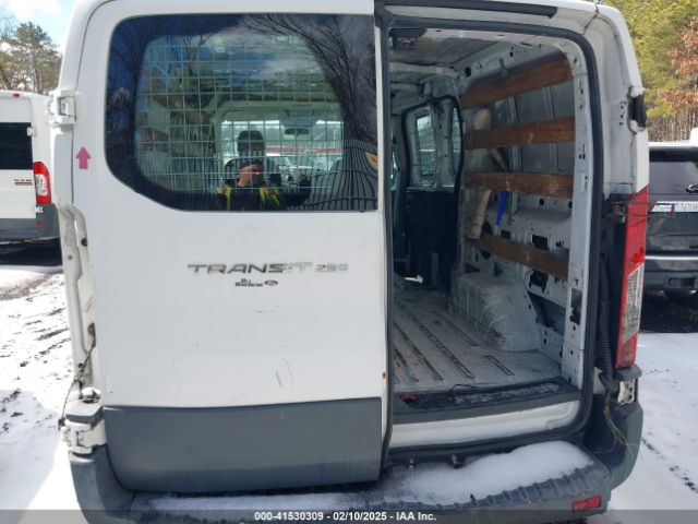 1FTNR1ZM8FKA66056 Ford Transit-250