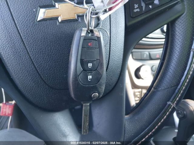 KL7CJNSB9LB033462 Chevrolet Trax Awd Ls