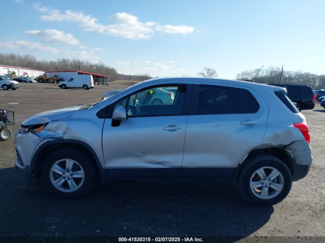 KL7CJNSB9LB033462 Chevrolet Trax Awd Ls