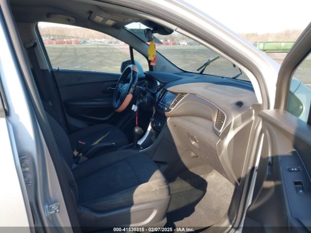 KL7CJNSB9LB033462 Chevrolet Trax Awd Ls