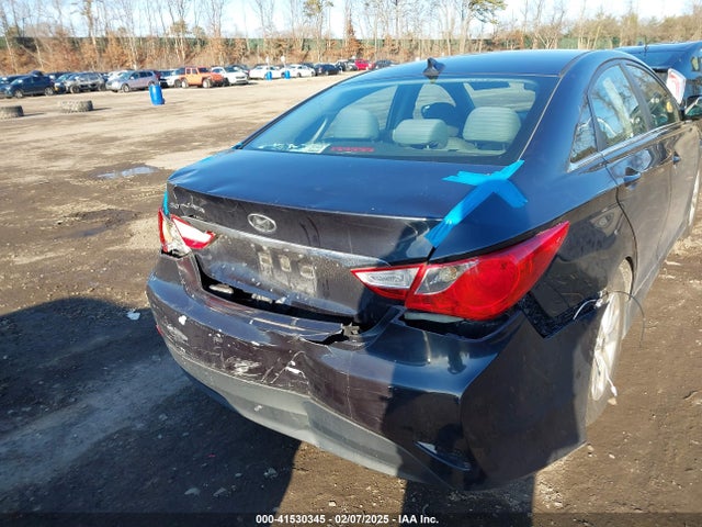 5NPEB4AC5EH945391 Hyundai SONATA GLS