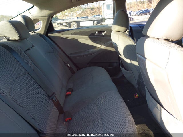 5NPEB4AC5EH945391 Hyundai SONATA GLS