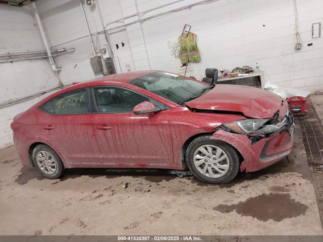 Hyundai ELANTRA SE 2018 5NPD74LF3JH360498 Image 13