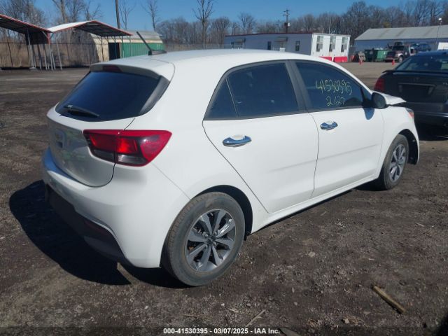3KPA25AD5NE458130 KIA Rio 5-door S