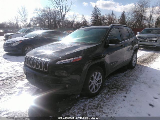 1C4PJMCB5JD580985 Jeep Cherokee Latitude 4x4