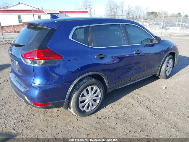 Nissan ROGUE S 2017 JN8AT2MT7HW149935 Image 4