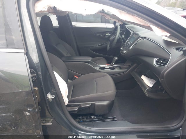 1G1ZE5ST3HF175230 Chevrolet MALIBU 1LT
