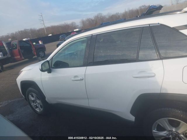2T3P1RFV7KC034696 Toyota Rav4 Xle