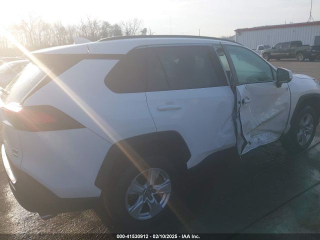 2T3P1RFV7KC034696 Toyota Rav4 Xle