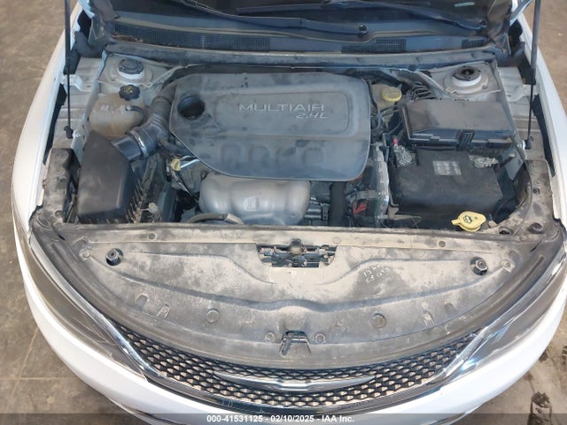 Chrysler 200 Limited 2015 1C3CCCAB3FN554039 Image 10