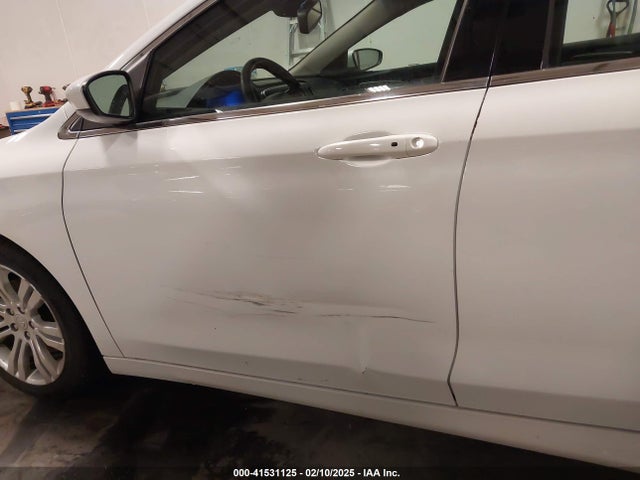 Chrysler 200 Limited 2015 1C3CCCAB3FN554039 Image 6