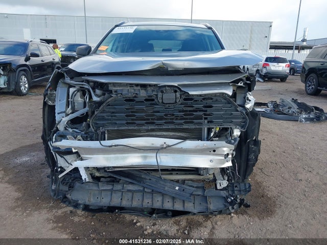 Toyota RAV4 LE 2019 2T3H1RFV0KW040813 Image 13