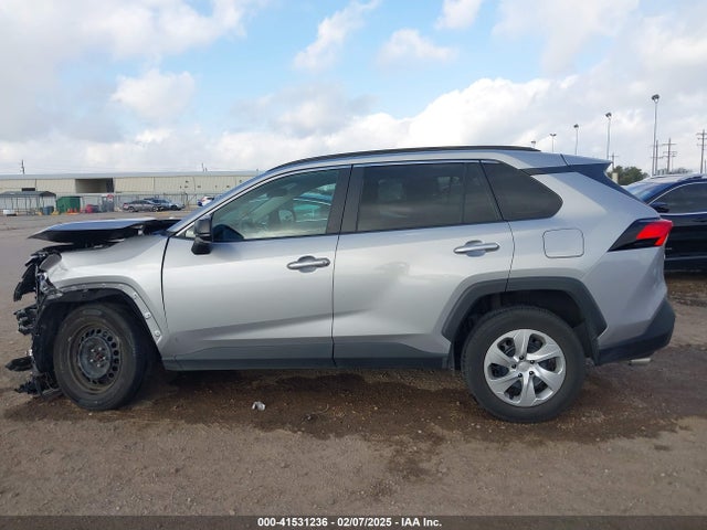 Toyota RAV4 LE 2019 2T3H1RFV0KW040813 Image 15