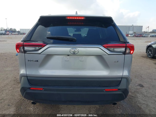 Toyota RAV4 LE 2019 2T3H1RFV0KW040813 Image 17