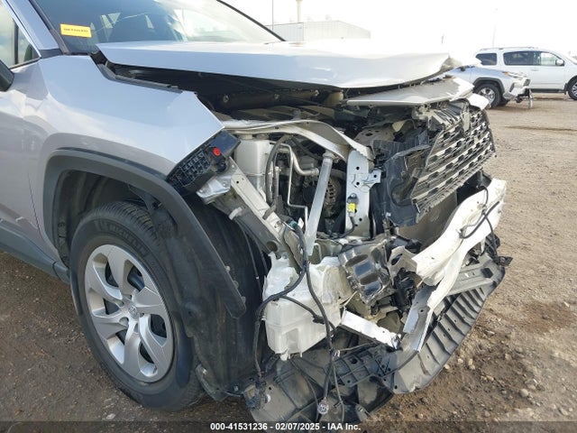 Toyota RAV4 LE 2019 2T3H1RFV0KW040813 Image 19