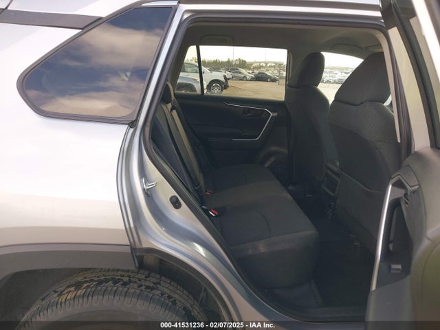 Toyota RAV4 LE 2019 2T3H1RFV0KW040813 Image 8