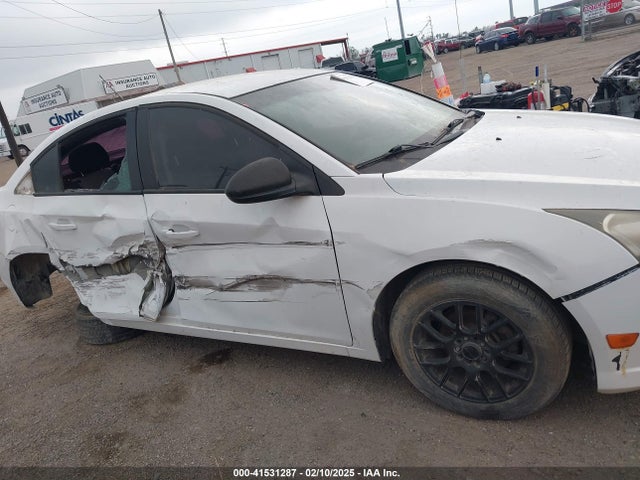 1G1PA5SH4F7172519 Chevrolet Cruze Ls Auto