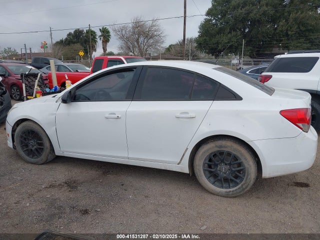 1G1PA5SH4F7172519 Chevrolet Cruze Ls Auto