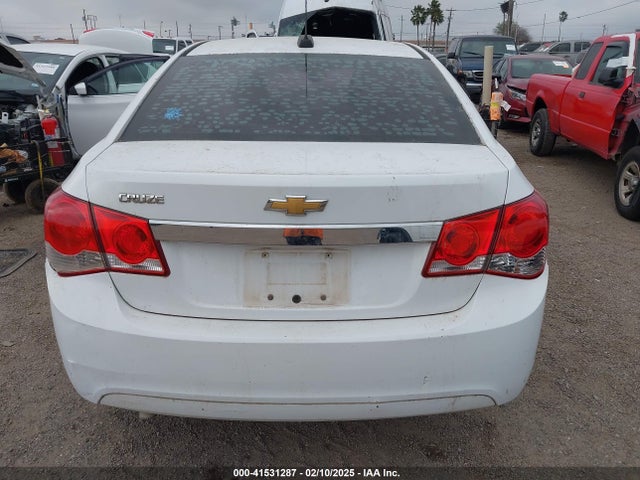 1G1PA5SH4F7172519 Chevrolet Cruze Ls Auto