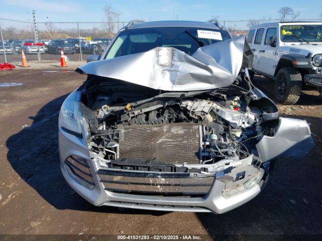 1FMCU0J93FUC02844 Ford Escape Titanium
