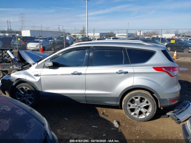 1FMCU0J93FUC02844 Ford Escape Titanium