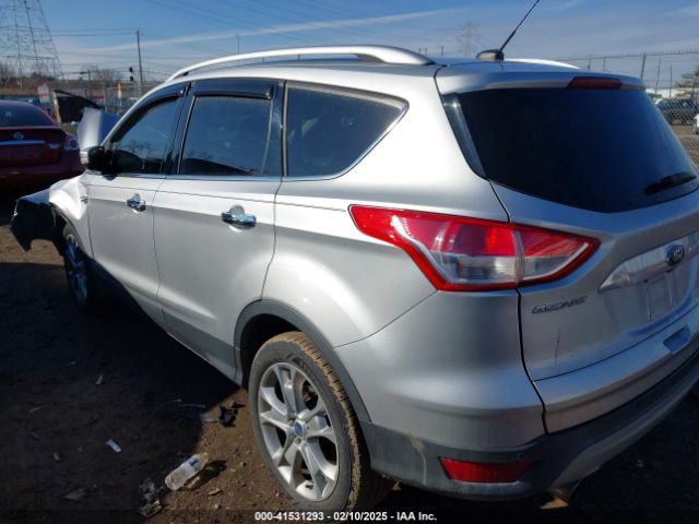 1FMCU0J93FUC02844 Ford Escape Titanium