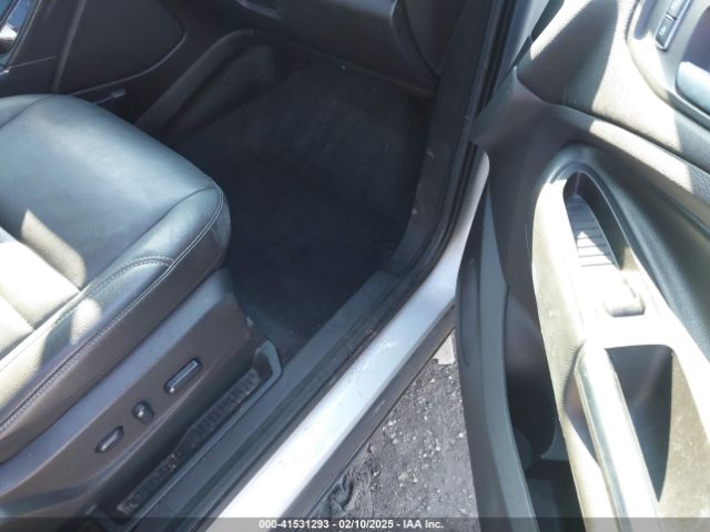 1FMCU0J93FUC02844 Ford Escape Titanium