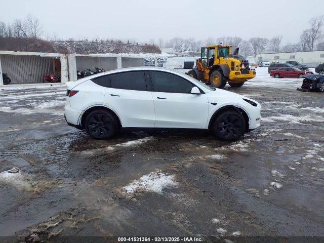 7SAYGDEE5RA326577 Tesla Model Y Long Range Dual Motor All-wheel Drive