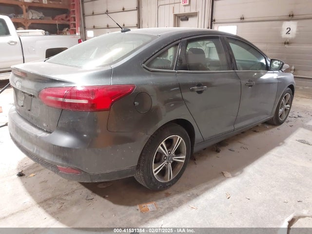Ford FOCUS SE 2018 1FADP3F26JL267172 Image 4