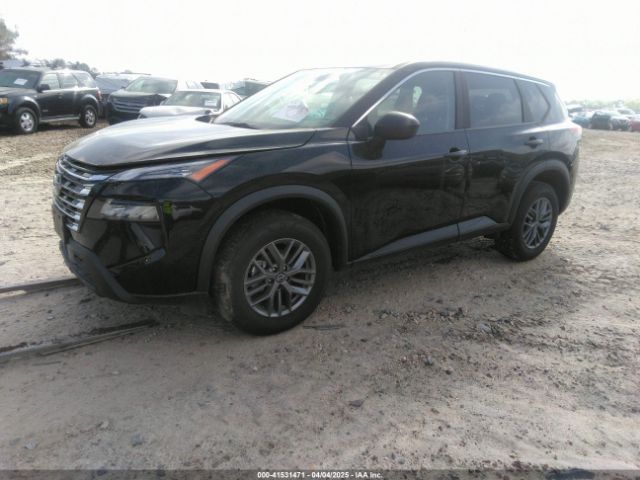 5N1BT3AA1RC753780 Nissan Rogue S Fwd