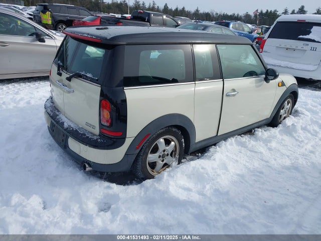 2009 MINI COOPER CLUBMAN WMWML33509TP98445 Photo 3