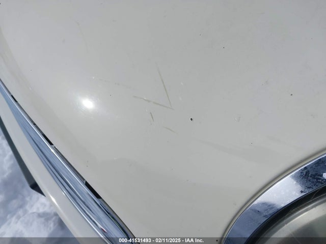 2009 MINI COOPER CLUBMAN WMWML33509TP98445 Photo 5