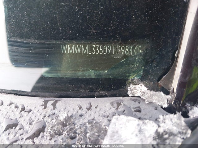 2009 MINI COOPER CLUBMAN WMWML33509TP98445 Photo 8